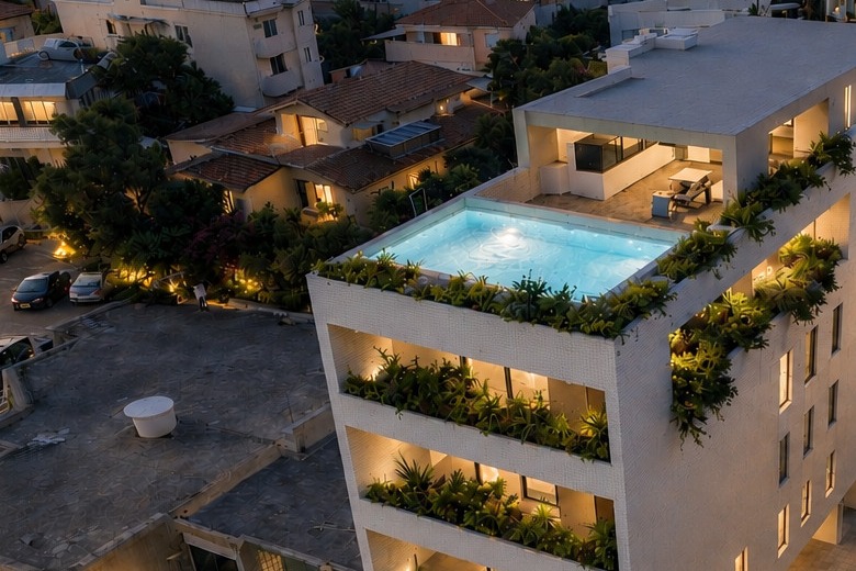 Roof garden with pool